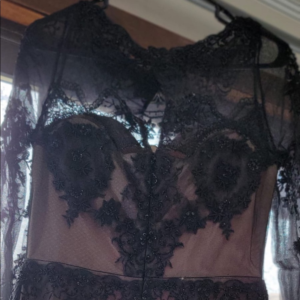 Prom dress - Picture 3 of 11